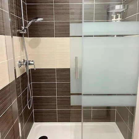 Duplex A 300m Des Plages, Restos, Commerces Saint-cyr-sur-mer Aqualand 1km شقة ليه ليكيه